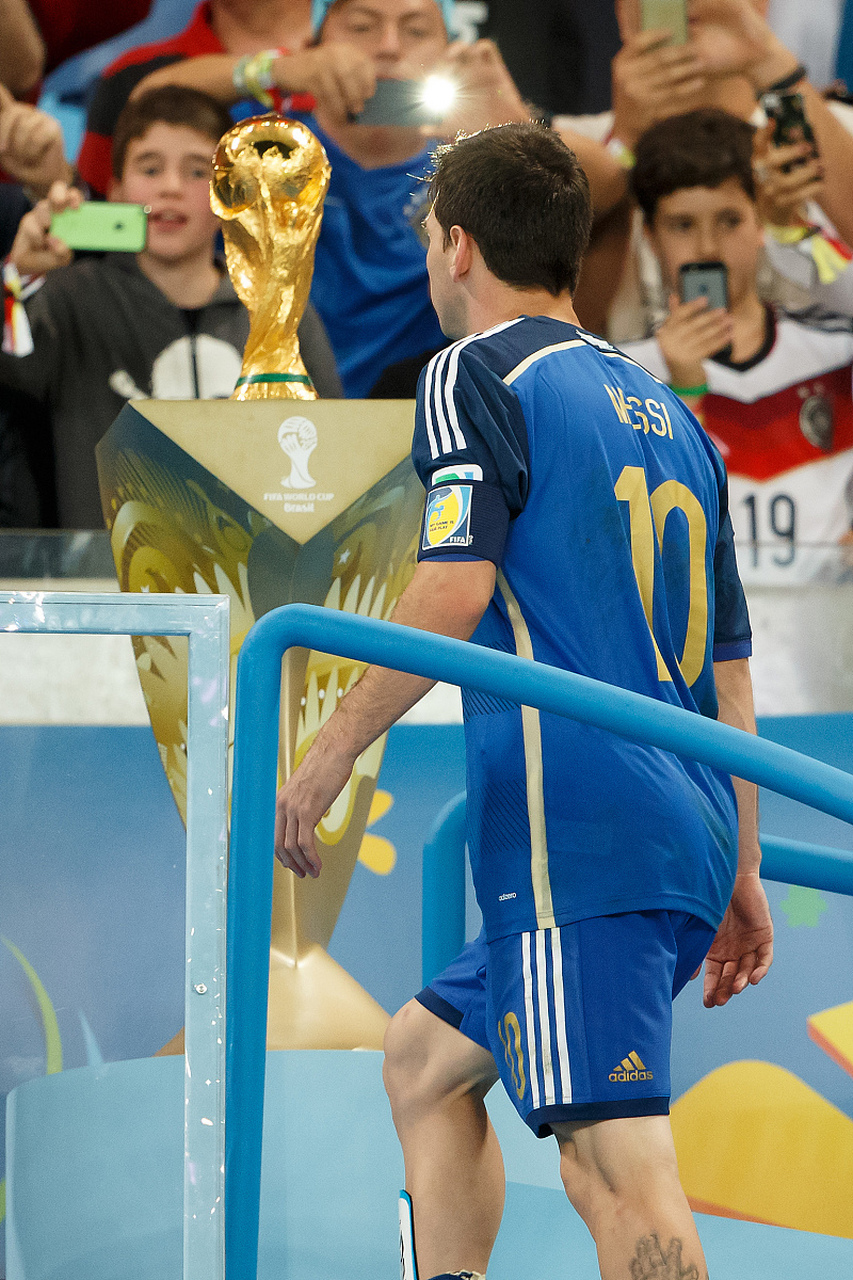 世俱杯官网-巴塞罗那队员获得了最佳射手奖