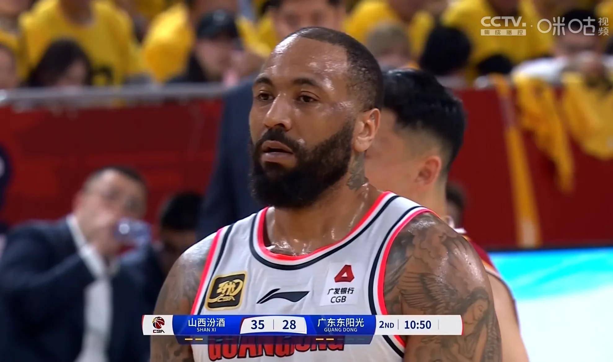广东男篮客场惨败山西,遭遇惨败 广东男篮客场惨败山西,遭遇惨败