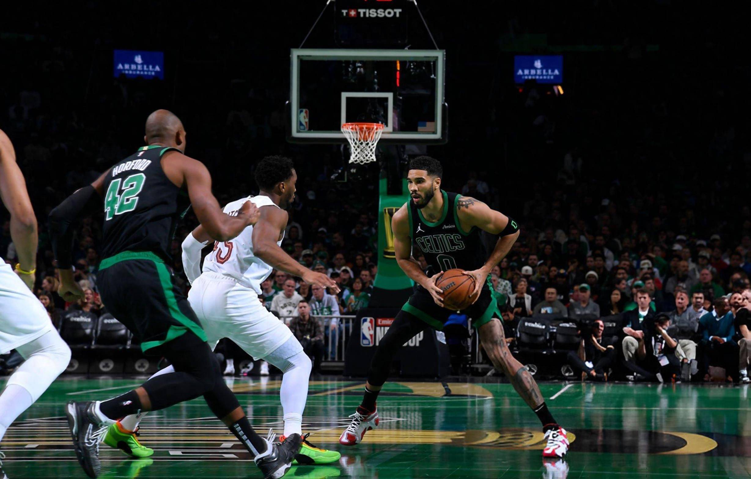 世俱杯官网-快船大胜凯尔特人,保持不败纪录