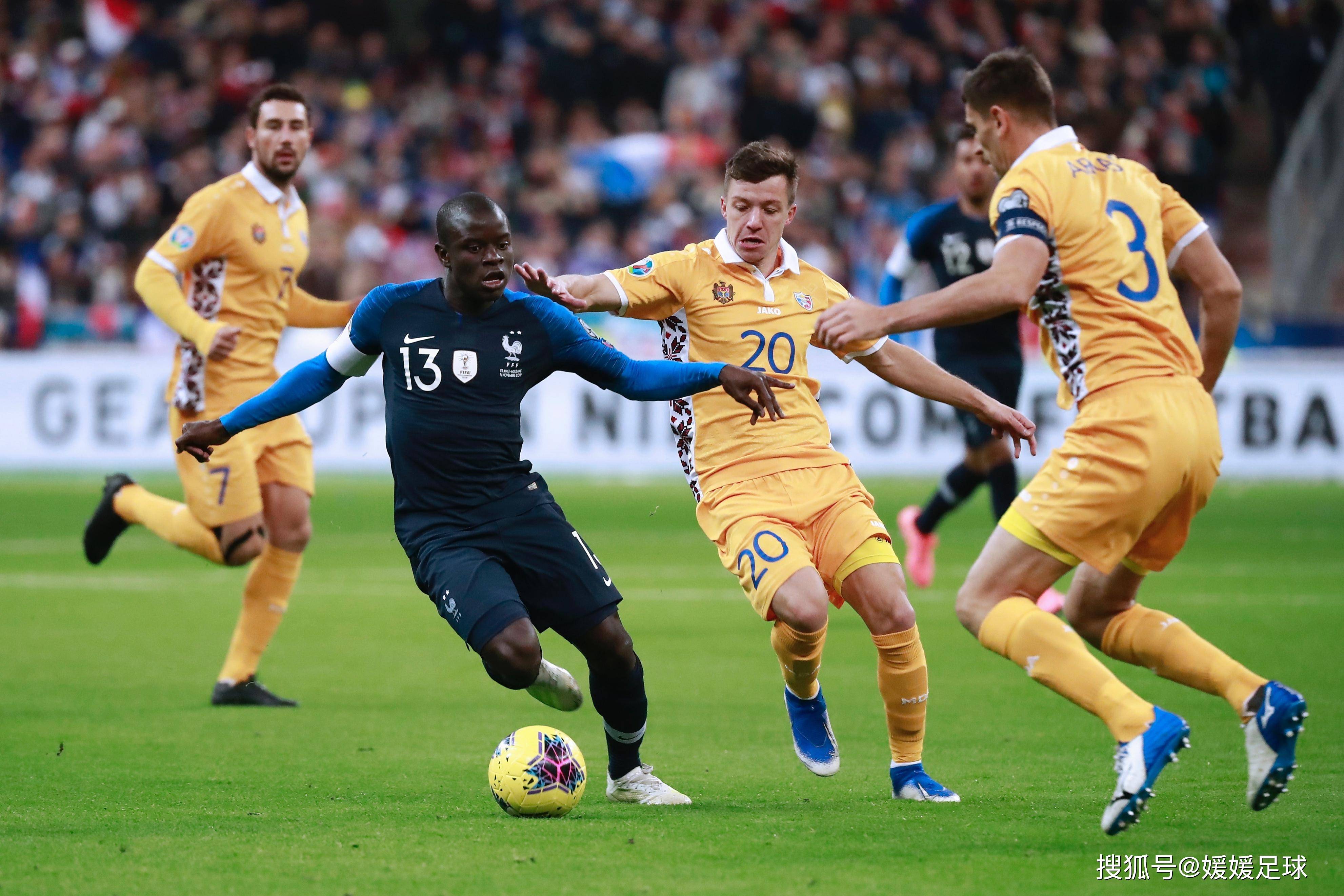 关于波兰在对阵哈萨克斯坦的比赛中-领先的信息 关于波兰在对阵哈萨克斯坦的比赛中-领先的信息