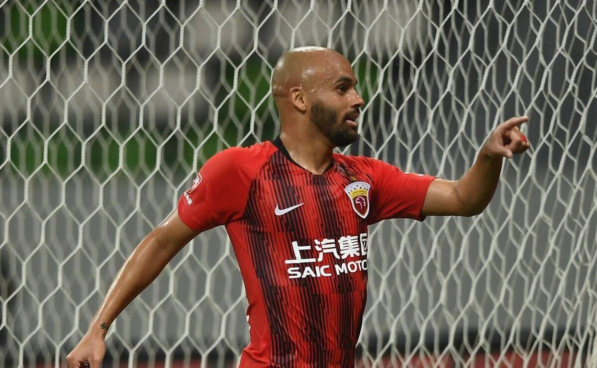 世俱杯参赛资格-上港战术调整成功,斩获关键三分的简单介绍