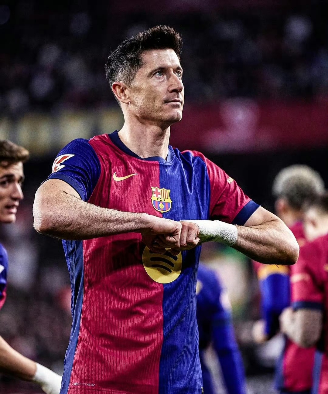 世俱杯赛程-关于拜仁后卫宣布转会富力,助攻国安登顶的信息