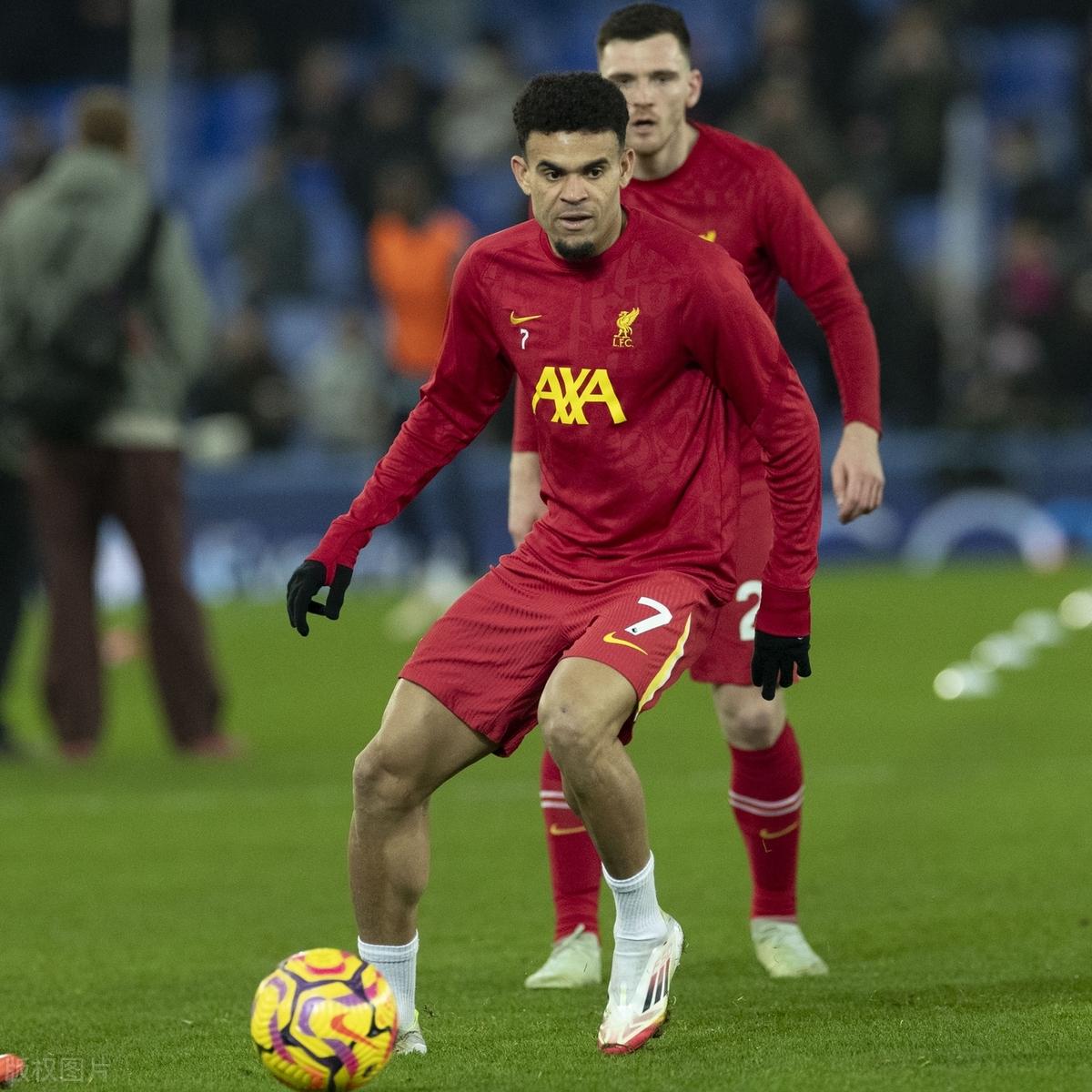 利物浦客场挑战狼队，胜利在望？