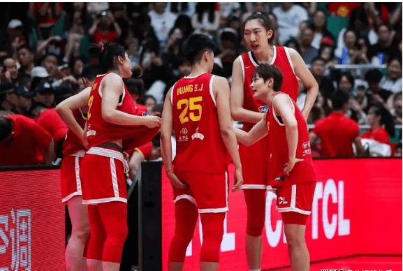 波黑运动员点亮赛场,夺得金杯 波黑运动员点亮赛场,夺得金杯