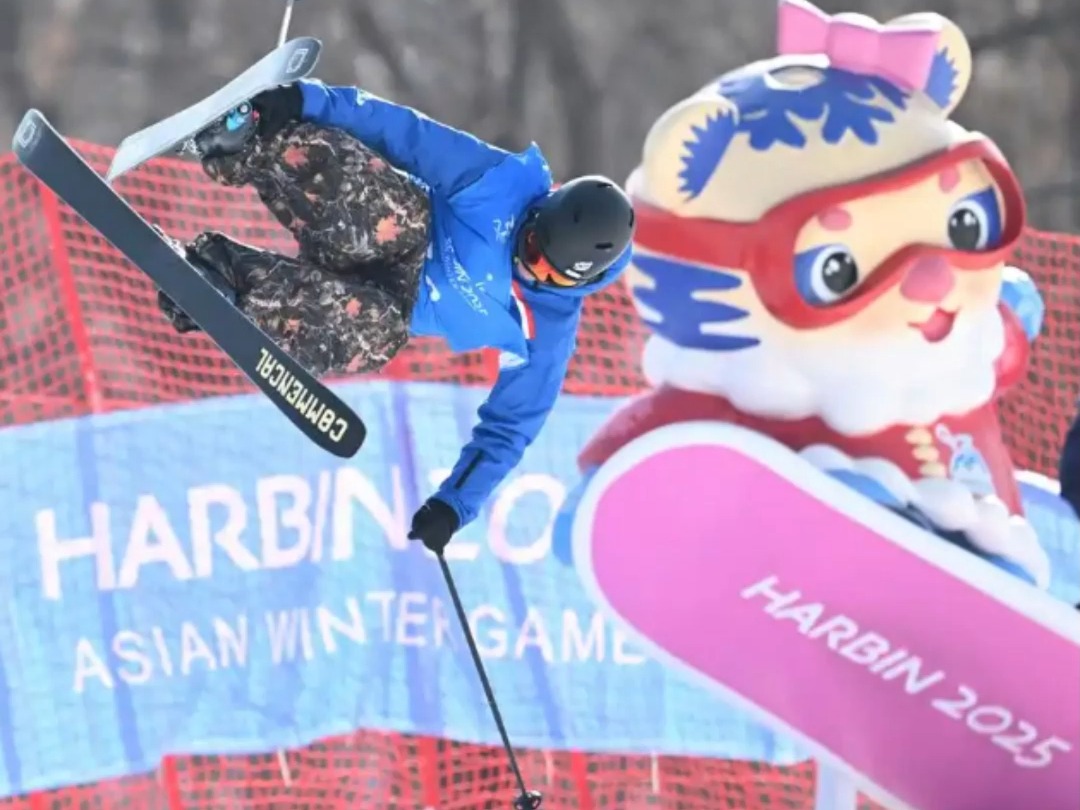 世俱杯官网-泰国选手在射击比赛中夺得银牌