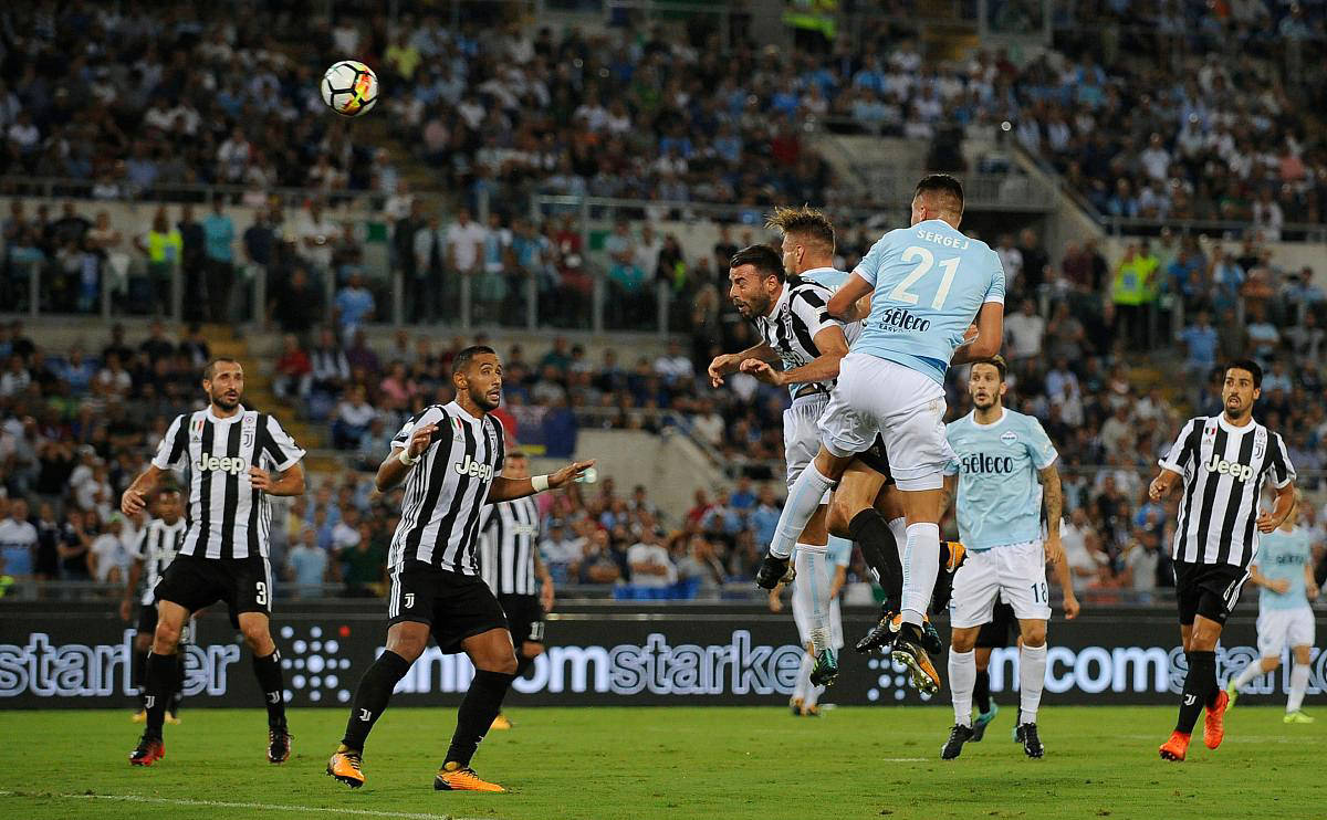 世俱杯决赛-拉齐奥赢球喜悦继续,保持不败纪录