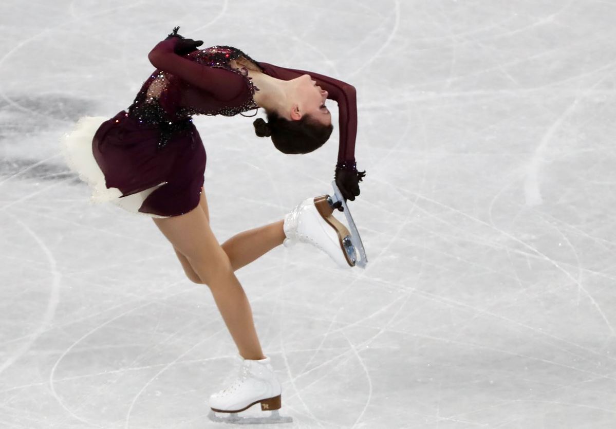 瑞典花样滑冰队以一敌众,夺魁金牌 瑞典花样滑冰队以一敌众,夺魁金牌