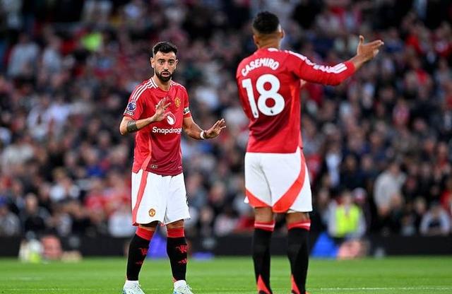 包含曼联后卫复出比赛，状态回勇的词条