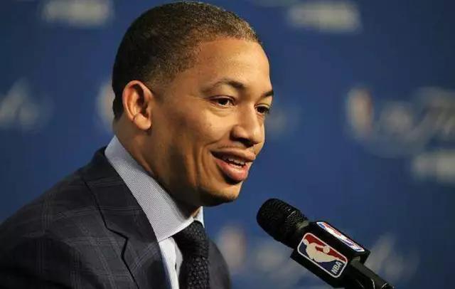 世俱杯冠军-骑士队新人惊艳登场,为球队注入新鲜血液