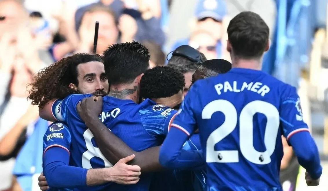 世俱杯官网-包含切尔西客场胜出,争冠形势胶着不下的词条