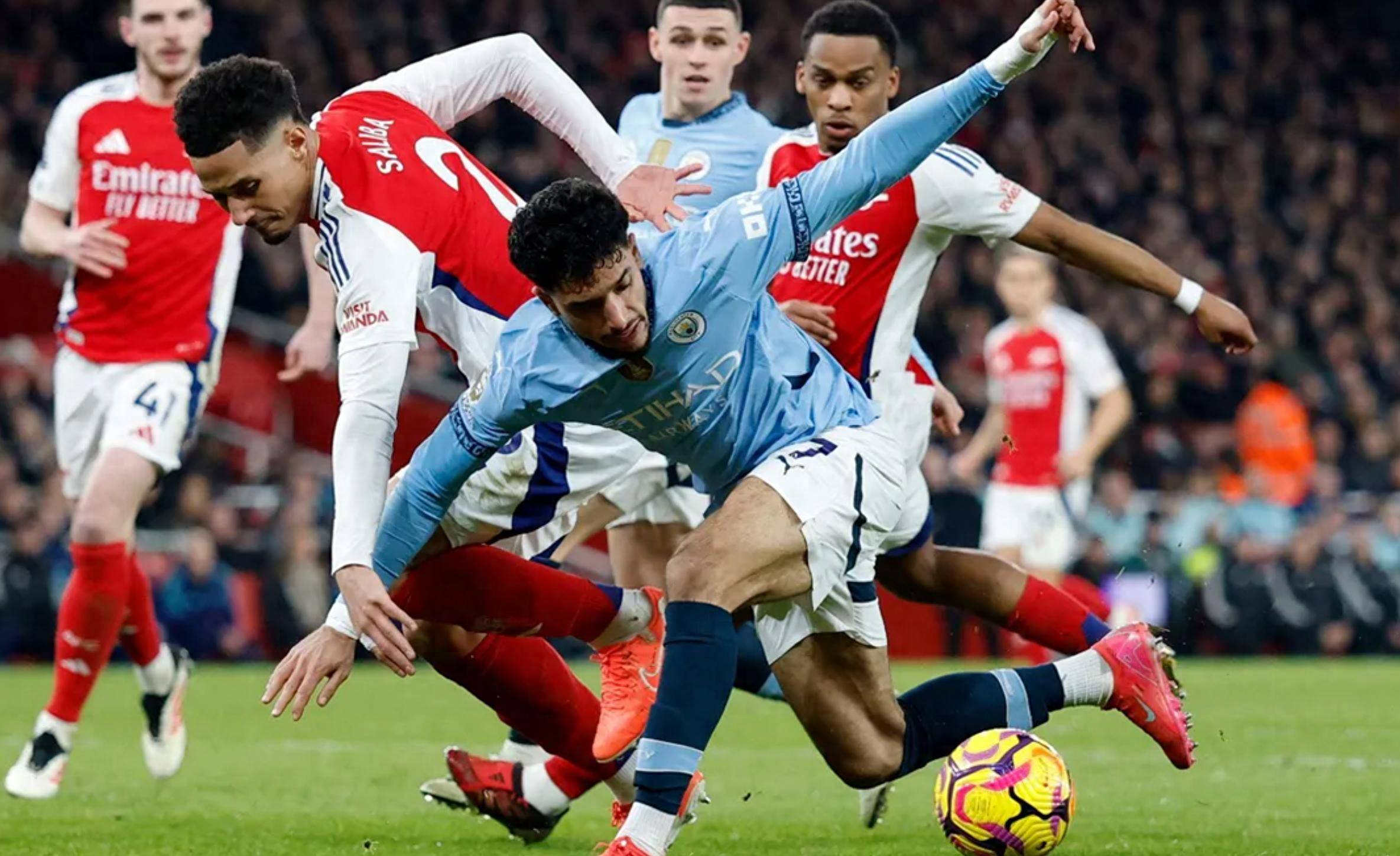 阿森纳球员团结一心:集体拼搏冲刺争冠的简单介绍 阿森纳球员团结一心:集体拼搏冲刺争冠的简单介绍