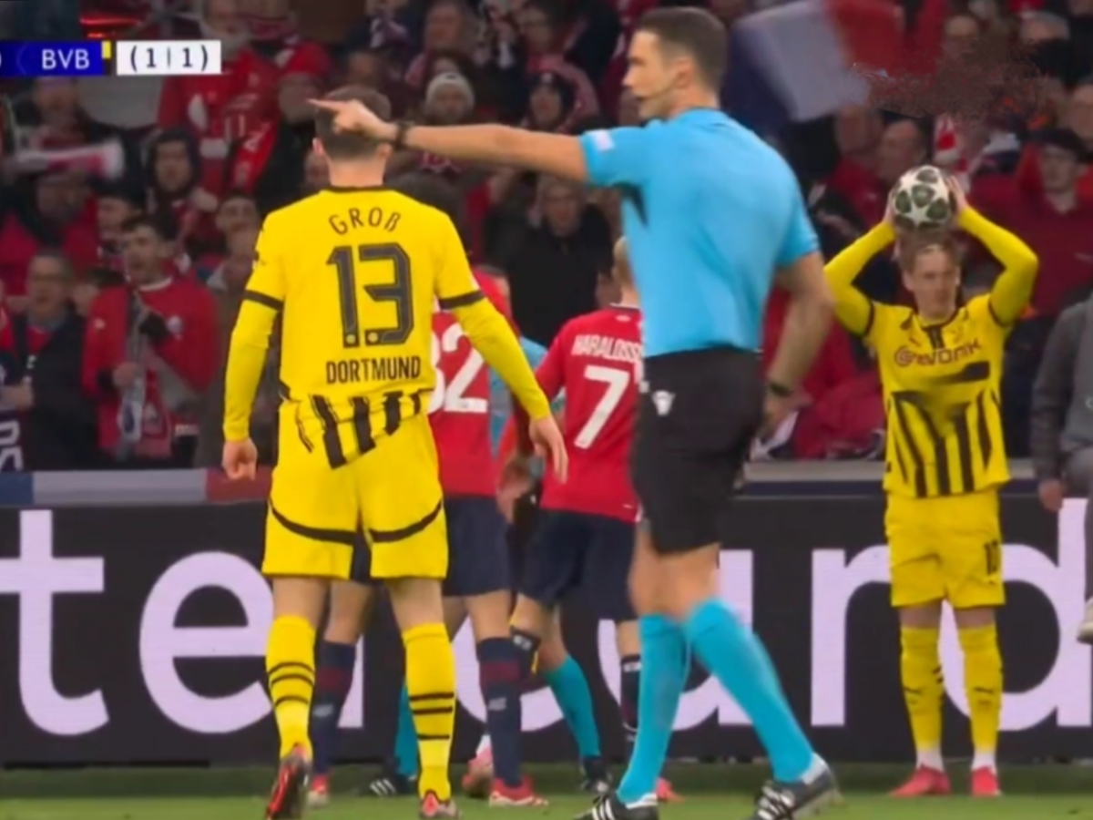 多特蒙德锋线威力强大,连续破门得分 多特蒙德锋线威力强大,连续破门得分