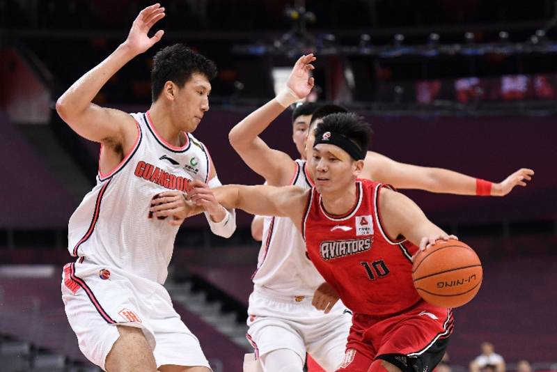 人和客场大胜深圳,取得连胜 人和客场大胜深圳,取得连胜