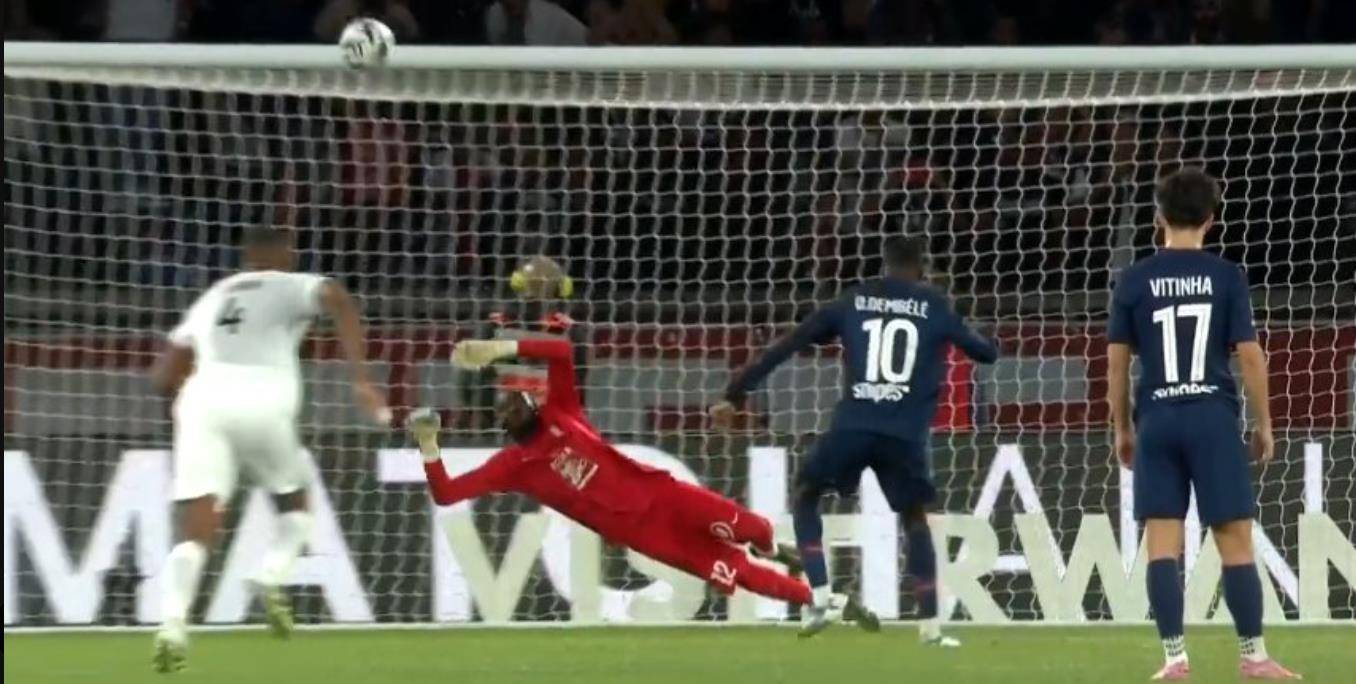 巴西球员因解释莫雷诺表现盛赞巴黎圣日耳曼的简单介绍