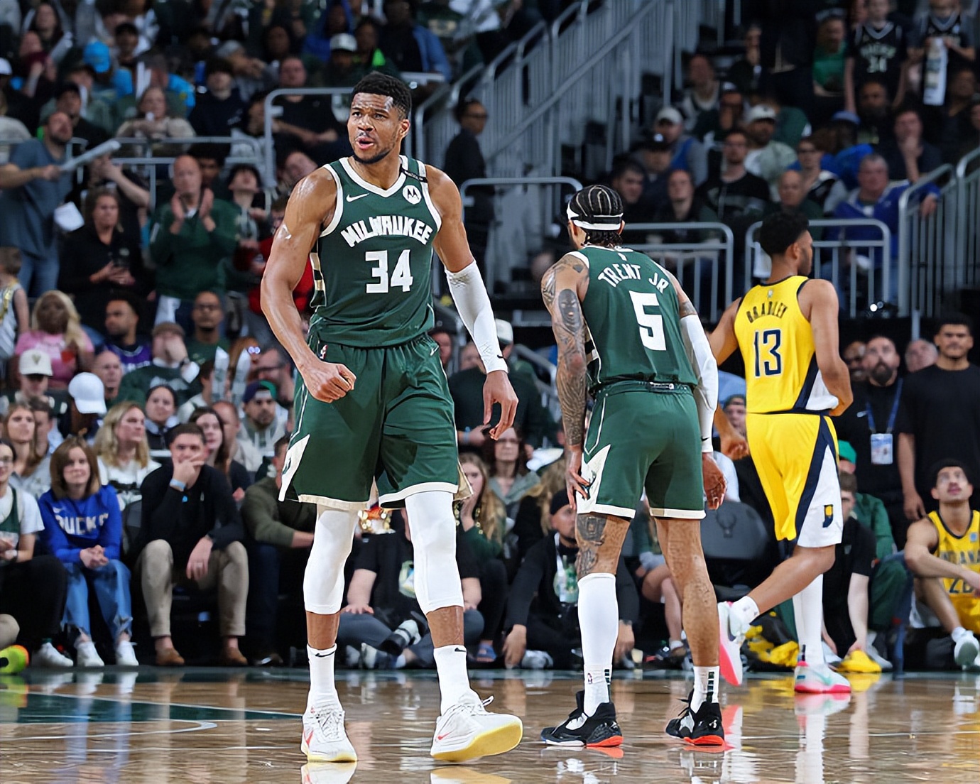 开拓者不敌爵士,利拉德砍下36分却难救主 开拓者不敌爵士,利拉德砍下36分却难救主