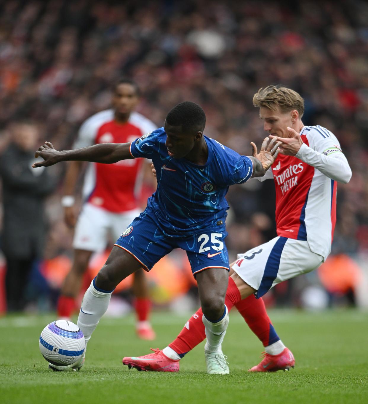 阿森纳主场不敌强敌,切尔西再次击败对手 阿森纳主场不敌强敌,切尔西再次击败对手