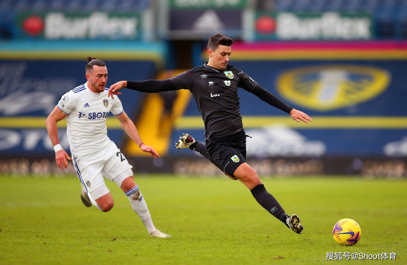 世俱杯赛程-包含尼武埃防线被攻克,客场局面要提升推进的词条