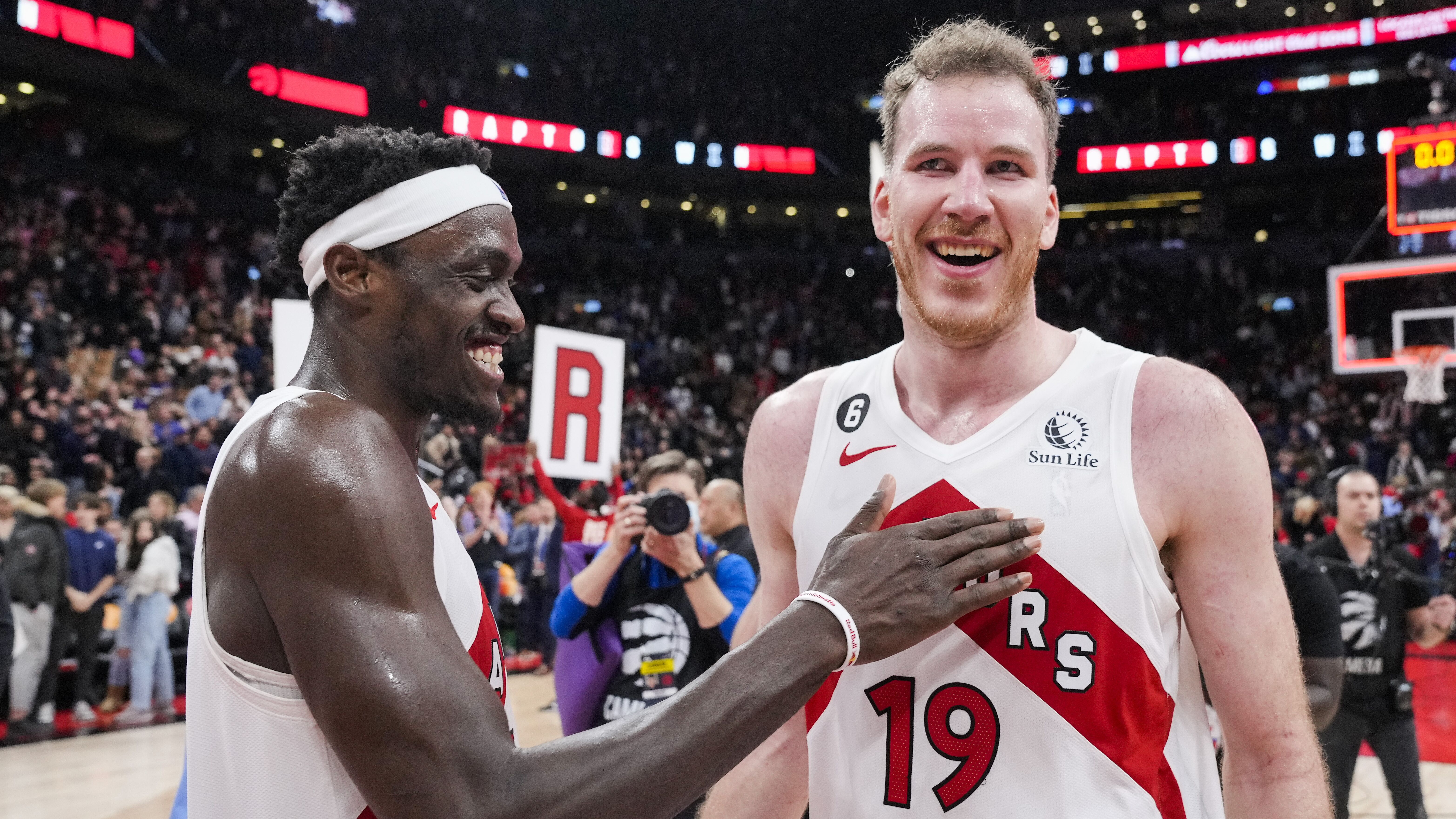 包含猛龙队稳居东部第一,自信迎接新挑战的词条 包含猛龙队稳居东部第一,自信迎接新挑战的词条