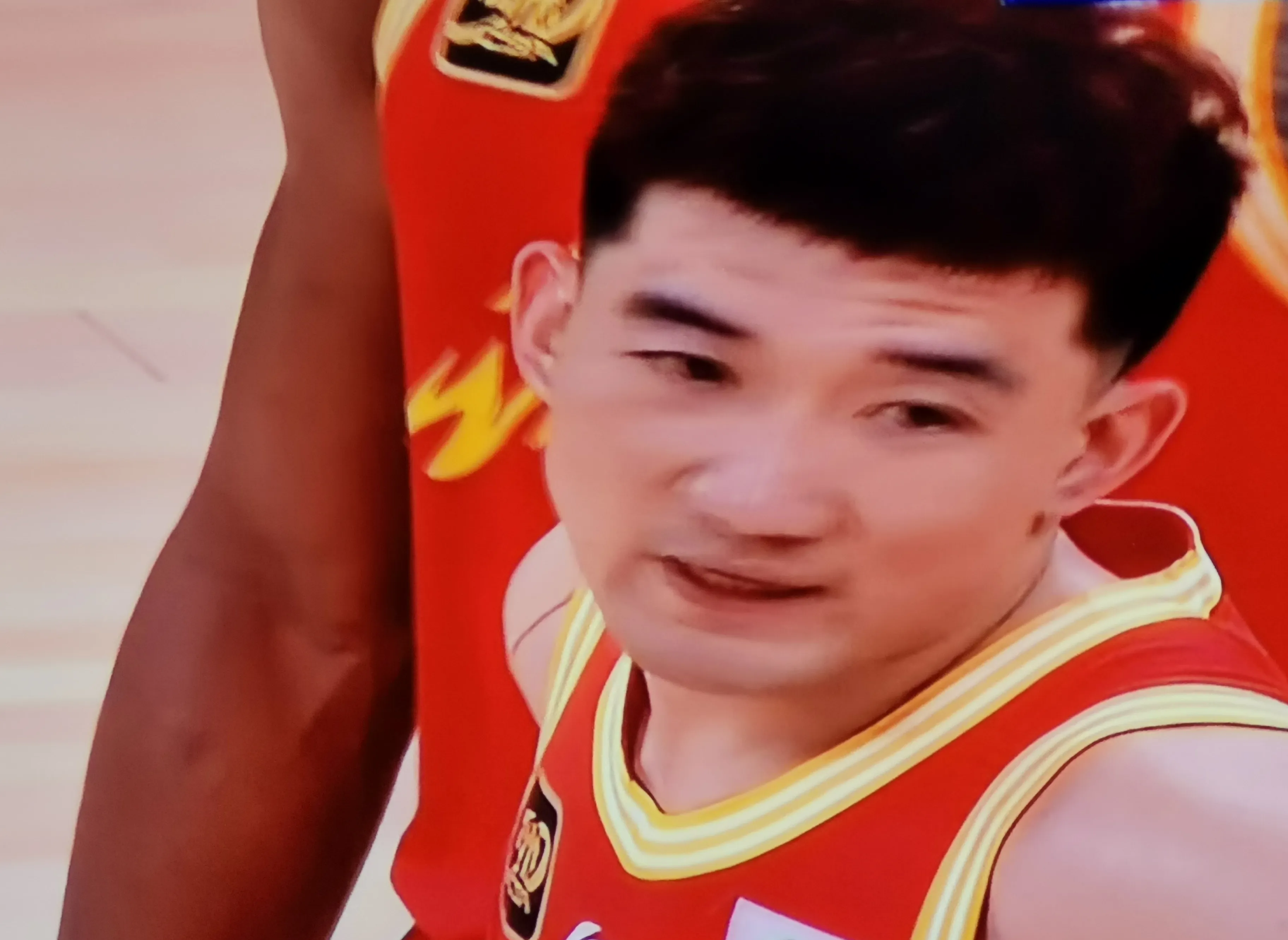 世俱杯赛程-深圳队碾压四川队,孙铭徽惊艳四座的简单介绍