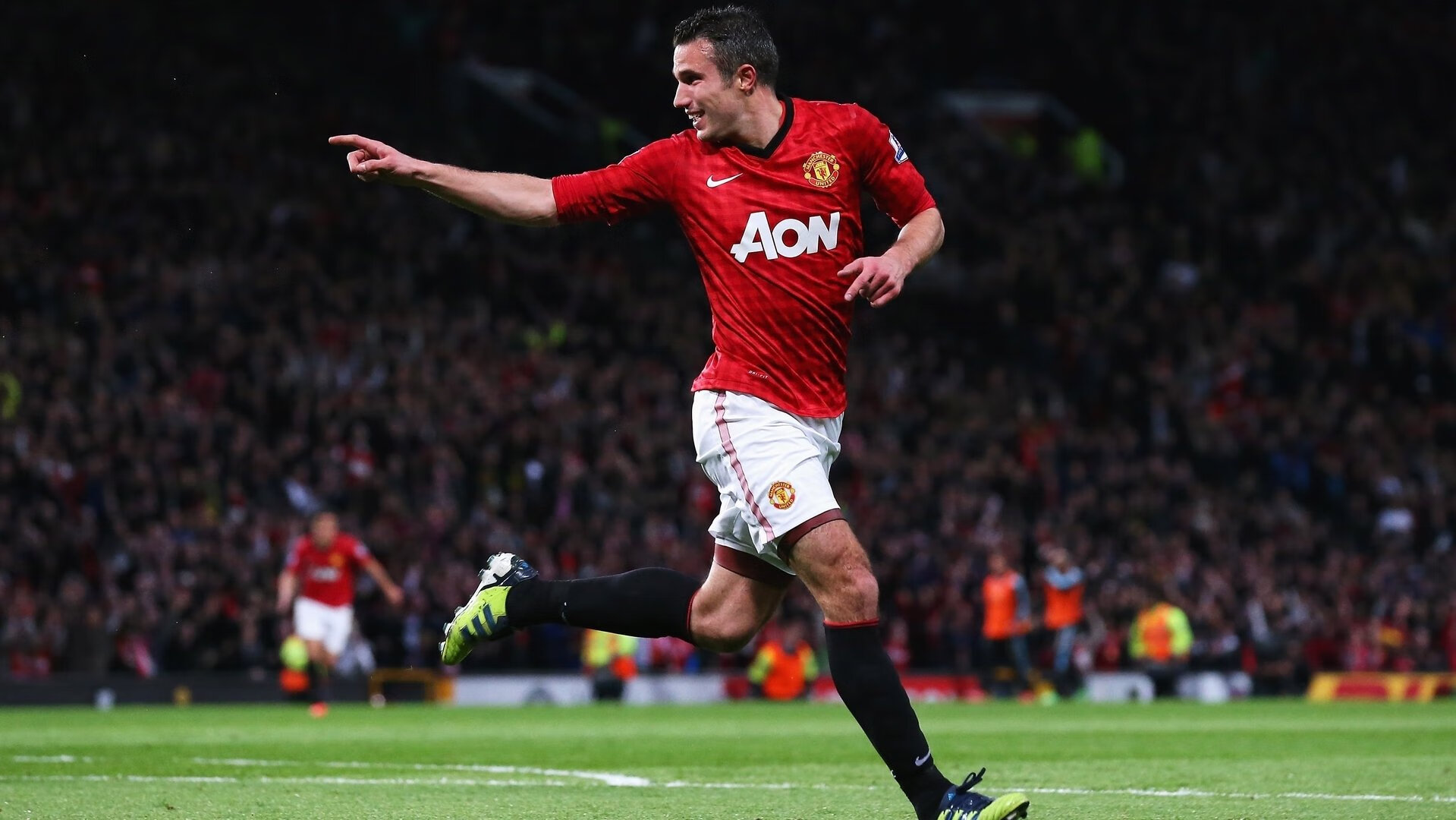 世俱杯直播-意甲焦点战之夜，弗拉霍维奇闪耀梅开二度掌舵斑马军团