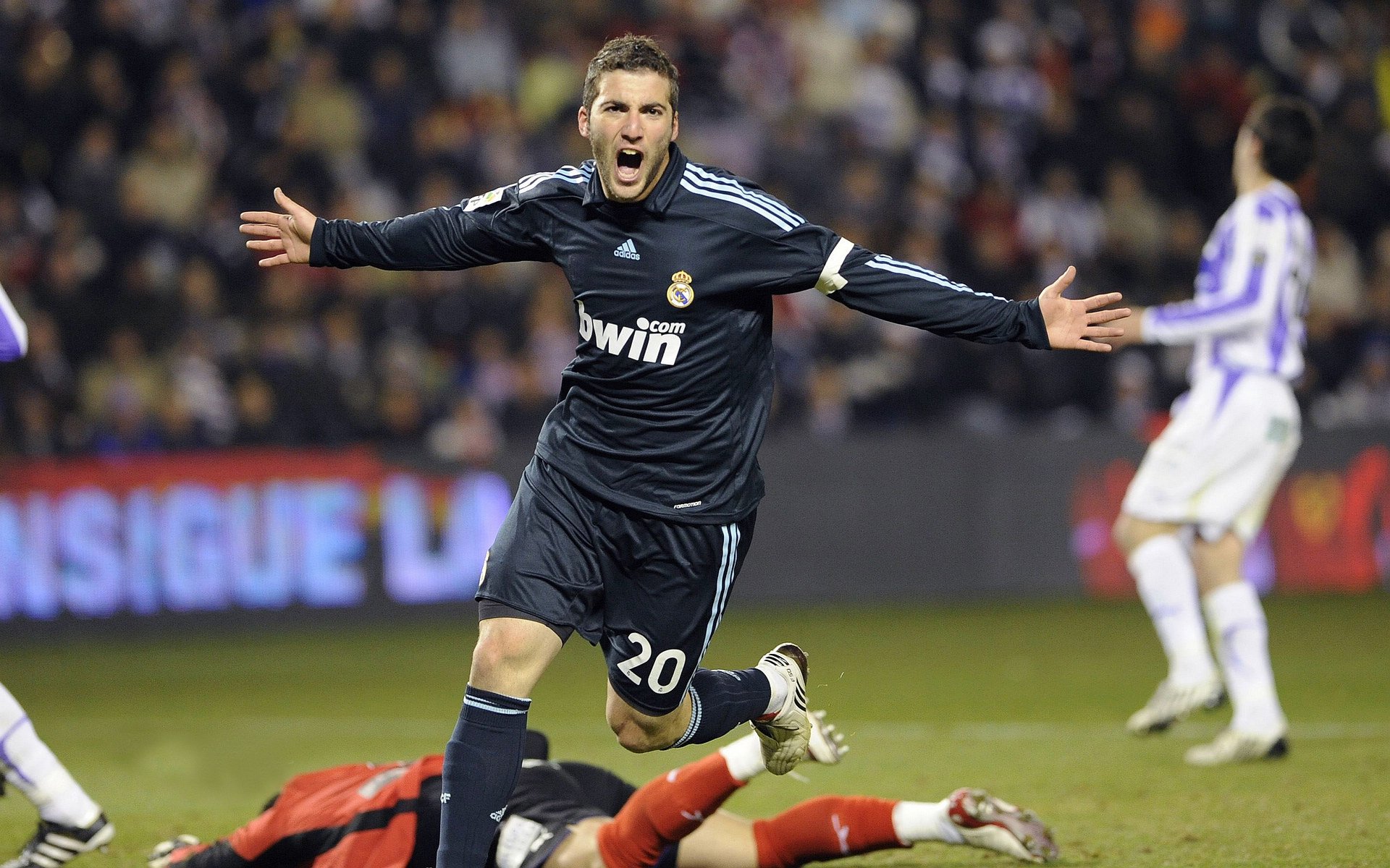 梅西之浪，当亚特兰大的足球黎明压过哥斯达黎加的潮汐