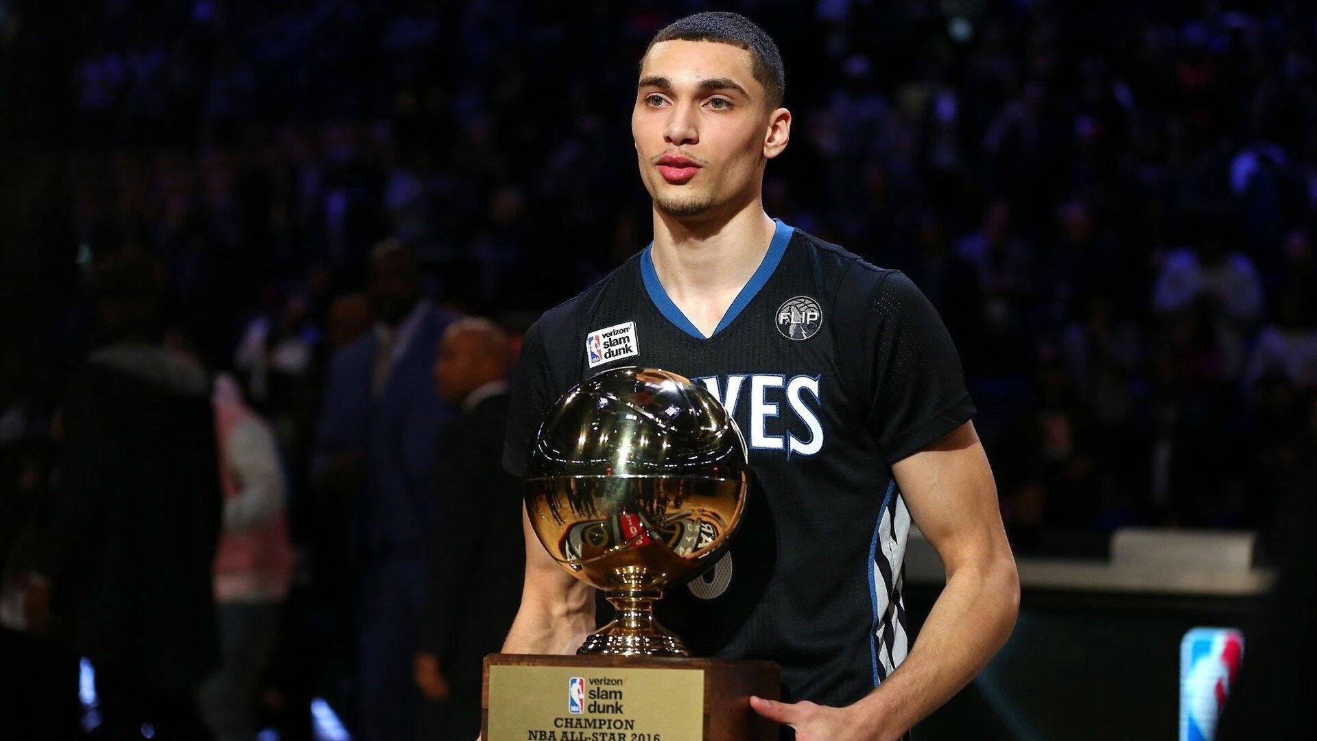 欧冠淘汰赛之夜，英格拉姆射落50分，惊醒了多少凌晨三点的篮球信徒