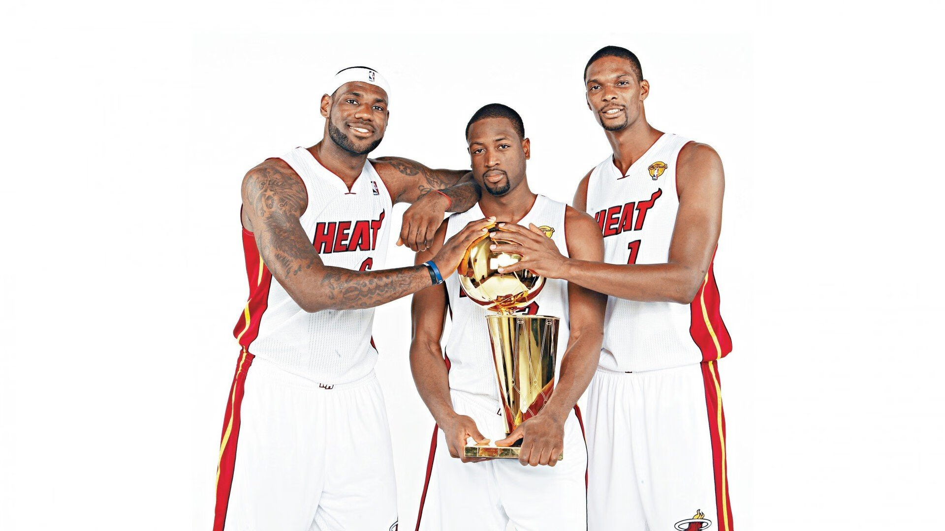 世俱杯奖金-F1引擎的轰鸣与篮球之舞，西亚卡姆如何在压力阈值完成华丽超车